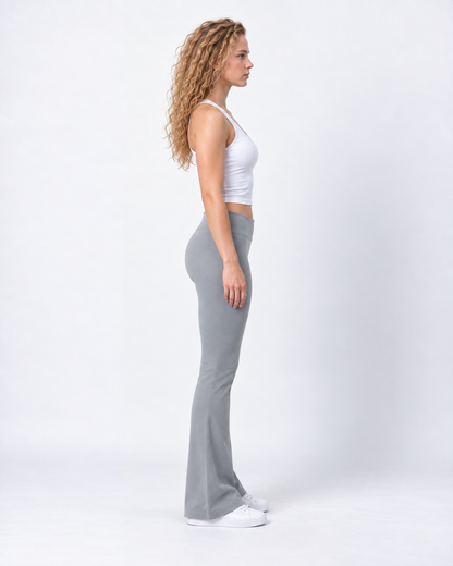 Essential Flared Leggings
